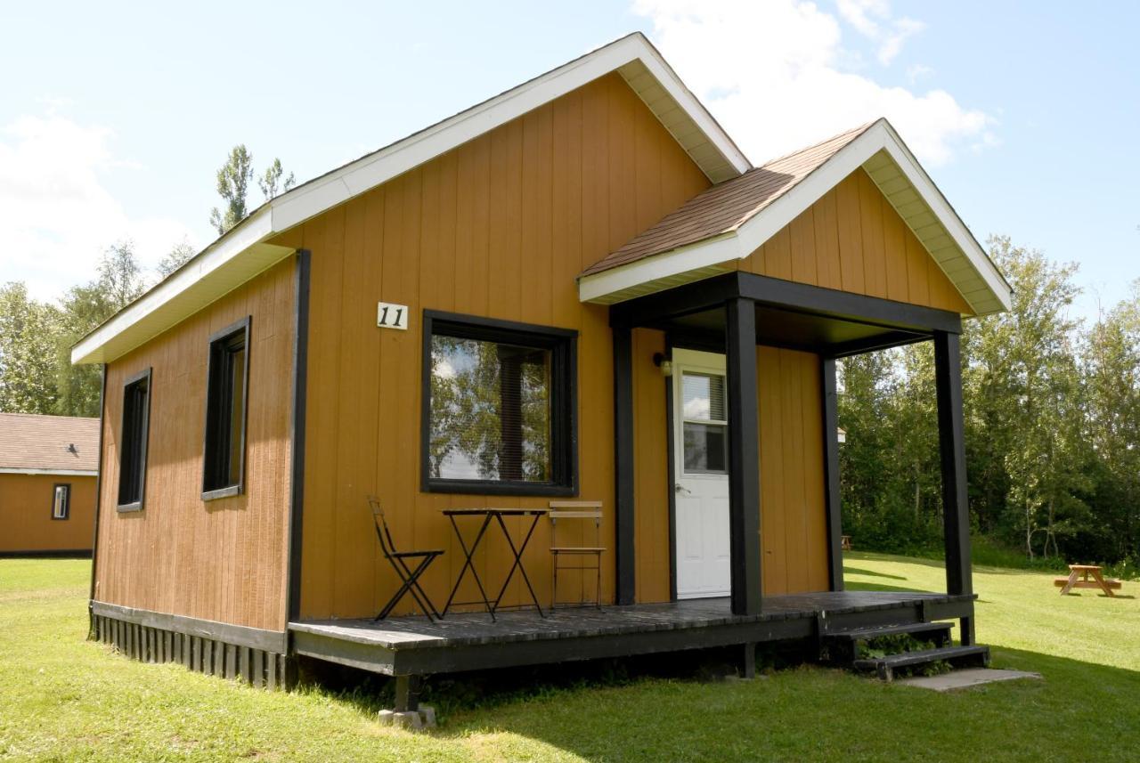 Chalets Du Lac Matapedia Val-Brillant Экстерьер фото