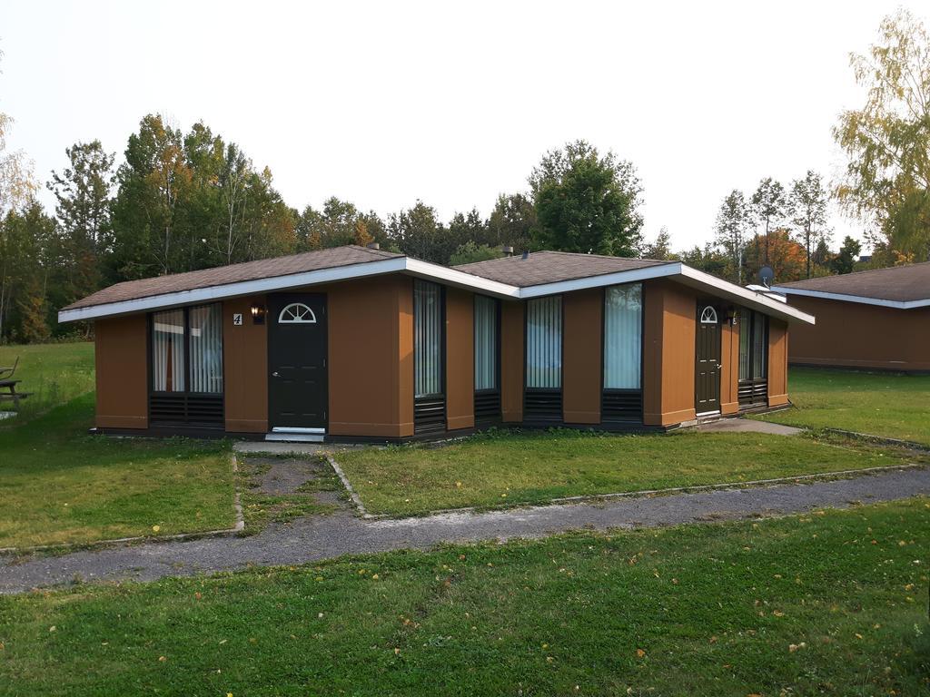 Chalets Du Lac Matapedia Val-Brillant Экстерьер фото